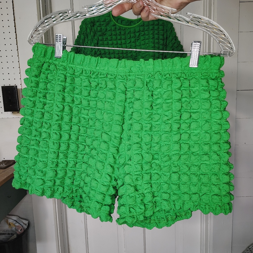 Cute And Flirty Two Piece Green Set Size XL - Picture 3 of 8